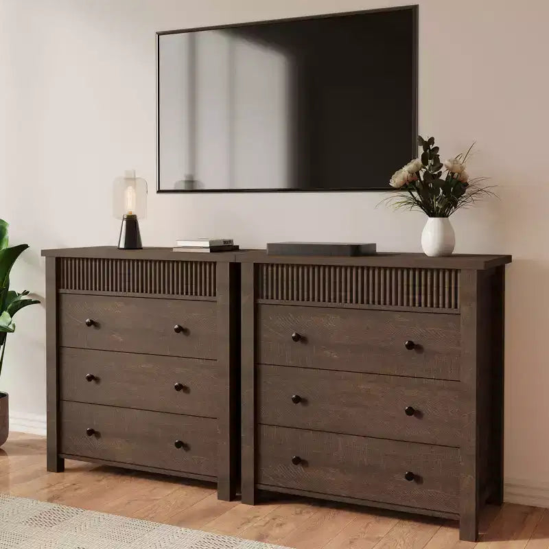 Fluted 3 Drawer Dresser, 3 Chest of Drawers Nightstand with Fluted Design, 32 Tall Wooden Dresser Closet for Bedroom Living Room Nursery
